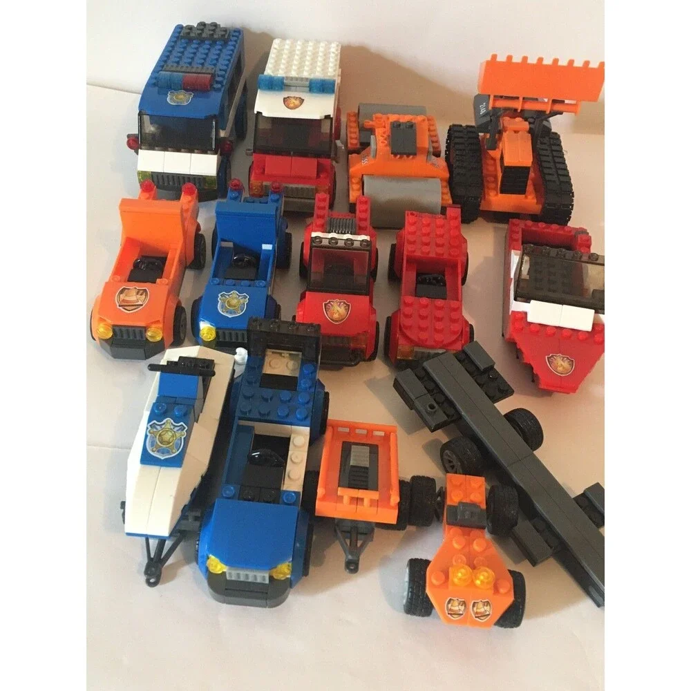 Mega Bloks Police Fire Patrol Rescue Construction Worker Set Tools Hat Figures
